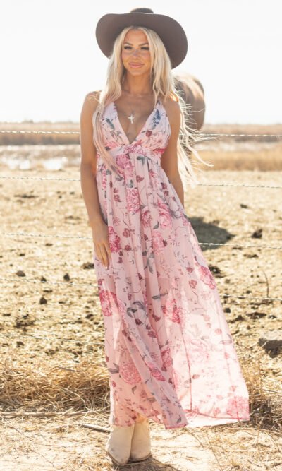 Vestido largo rosa floral plisado con escote en V profundo y cintura imperio sin espalda