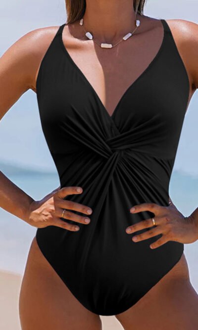 Traje de baño de una pieza negro con escote en V