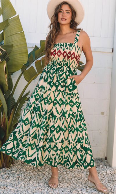 Vestido verde estampado tropical