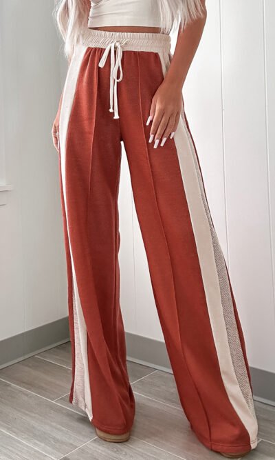 Pantalon cintura alta con cordon y bloques