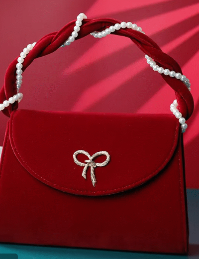 Bolsa Roja de Terciopelo con Decoración de Perlas